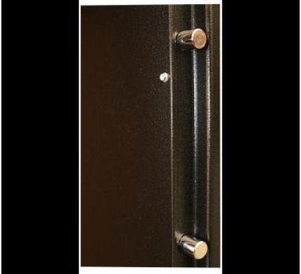 Armoire 5 armes dont une dans la porte INFAC SAFE